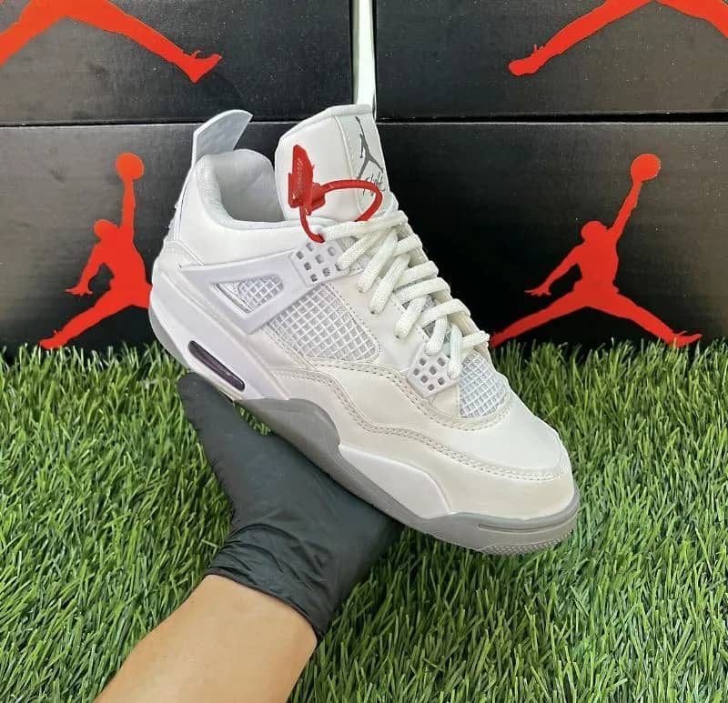 Imagem da campanha Tênis Nike Air Jordan 4 Originals