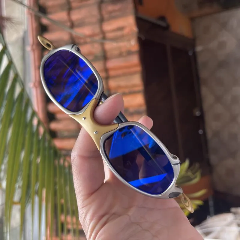 Imagem da campanha Julliet 24k lente polarizada azul!