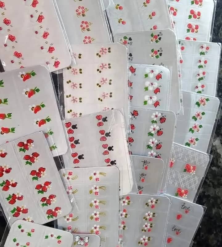 Imagem da campanha Adesivos artesanais para unhas com 12 un cada cartelas