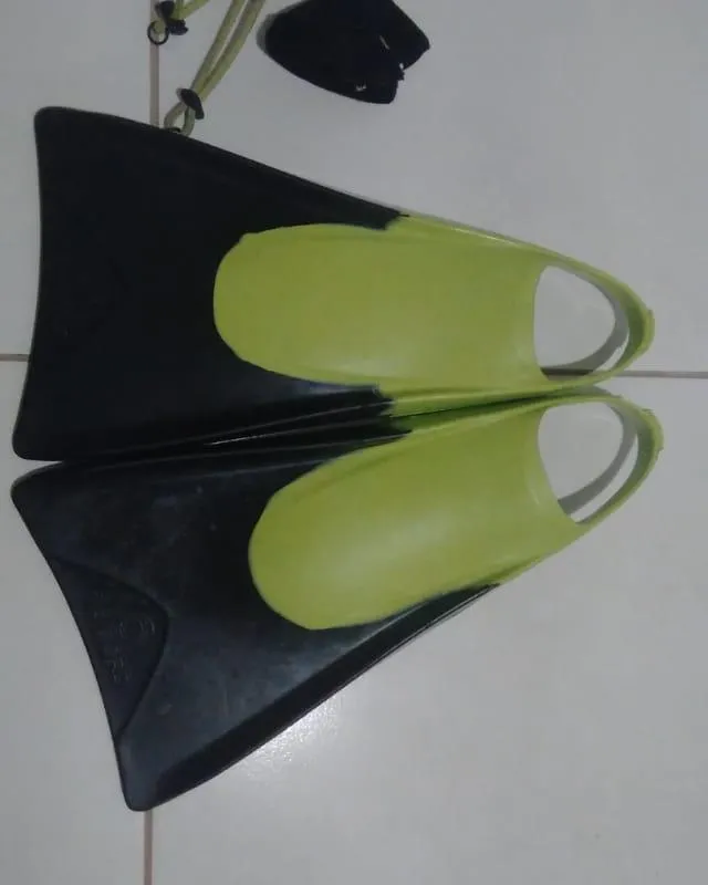 Imagem da campanha Pé de pato tribord usado 1 vez (Tam 42)+ strepp radbug