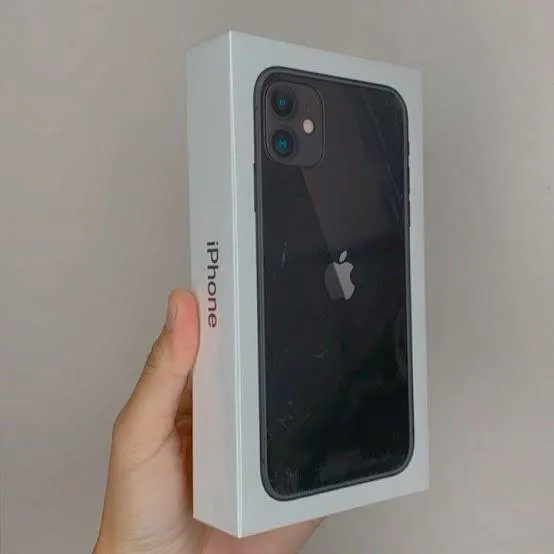 Imagem da campanha 11 64 GB PRETO LACRADO + 5 GARRAFA DE BLACK