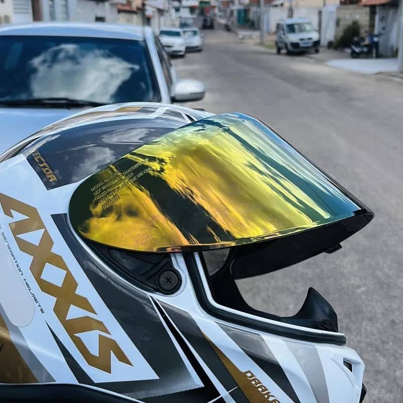Imagem da campanha Capacete Axxis Branco/Dourado