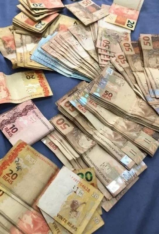 Imagem da campanha 300 reias no pix