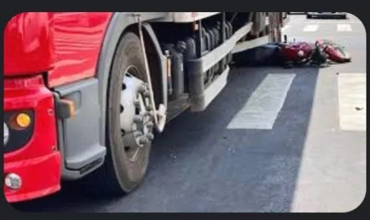 Imagem da campanha Larissa e sua moto reformada