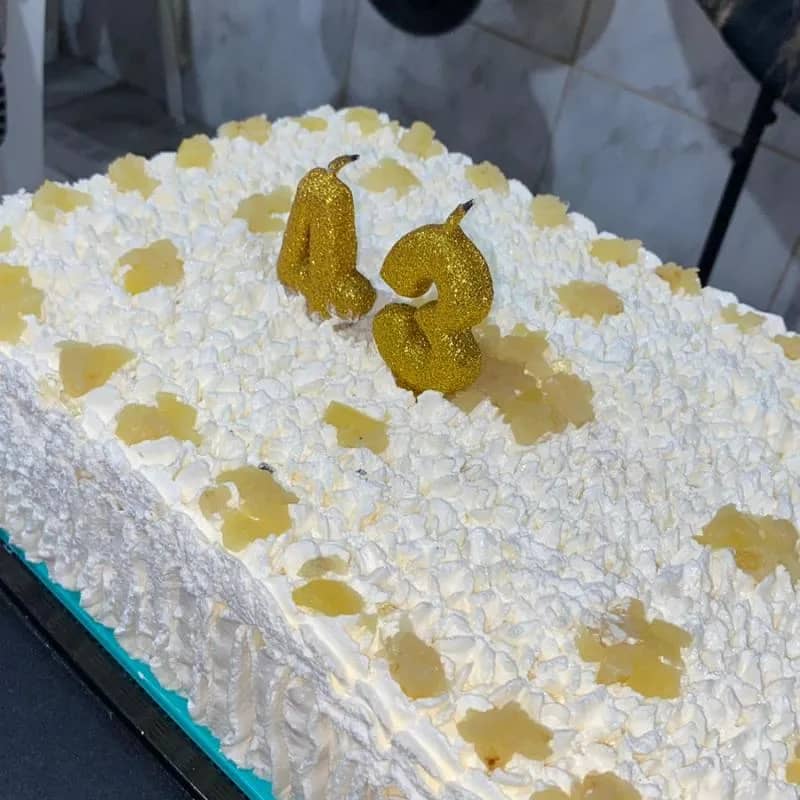 Imagem da campanha 1 bolo de abacaxi com leite ninho + 100 brigadeiros