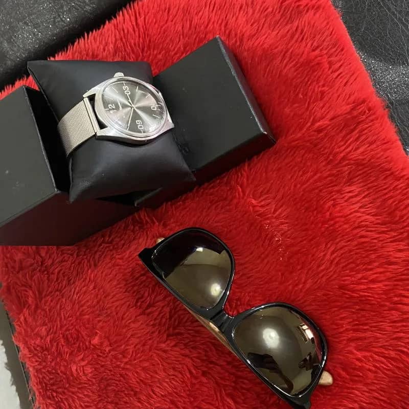 Imagem da campanha Relógio e um óculos