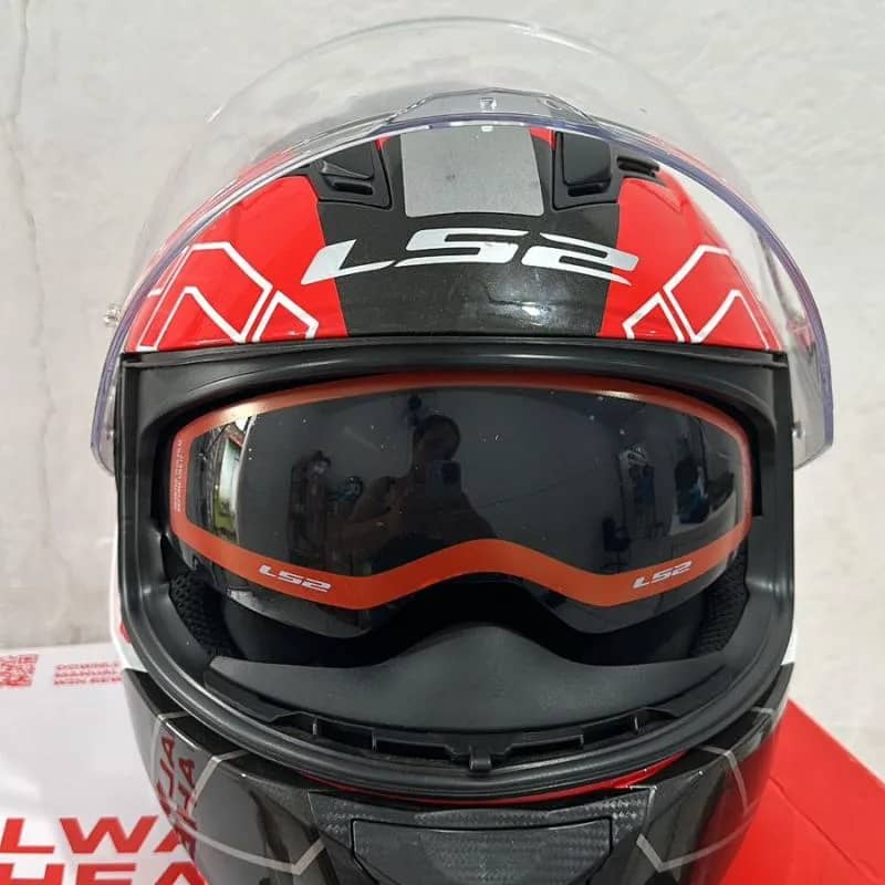 Imagem da campanha ação capacete LS2 Original