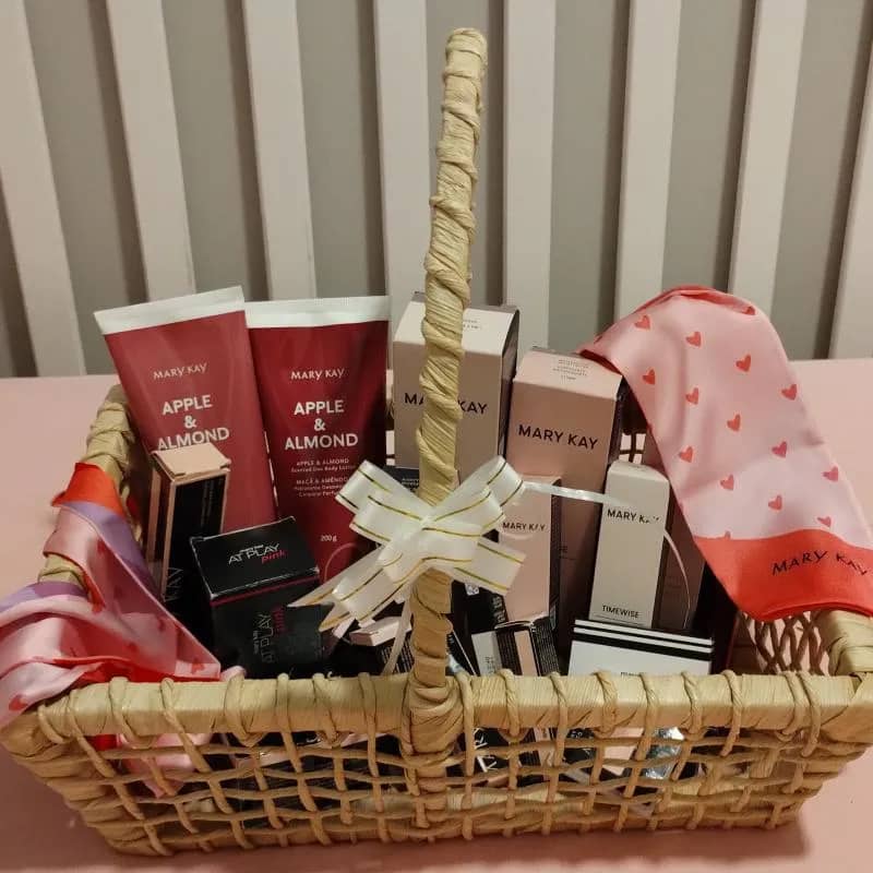 Imagem da campanha Cesta com R$1.000 em produtos Mary Kay