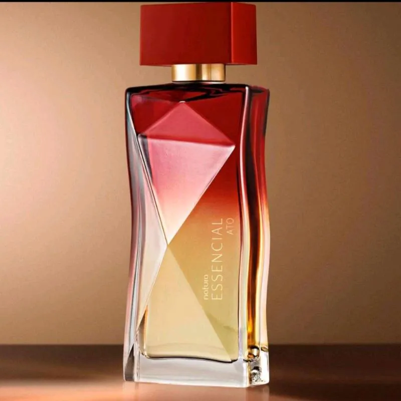 Imagem da campanha Um perfume essencial