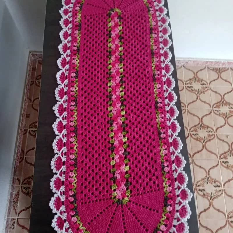 Imagem da campanha 3 trilhos de mesa em crochê