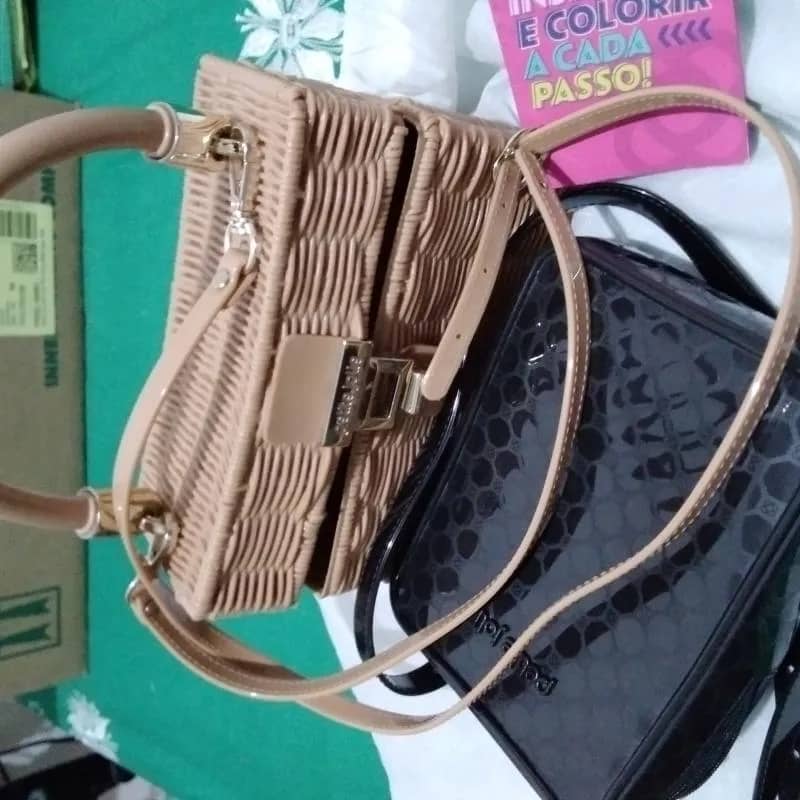 Imagem da campanha Bolsinhas da Petite Jolie