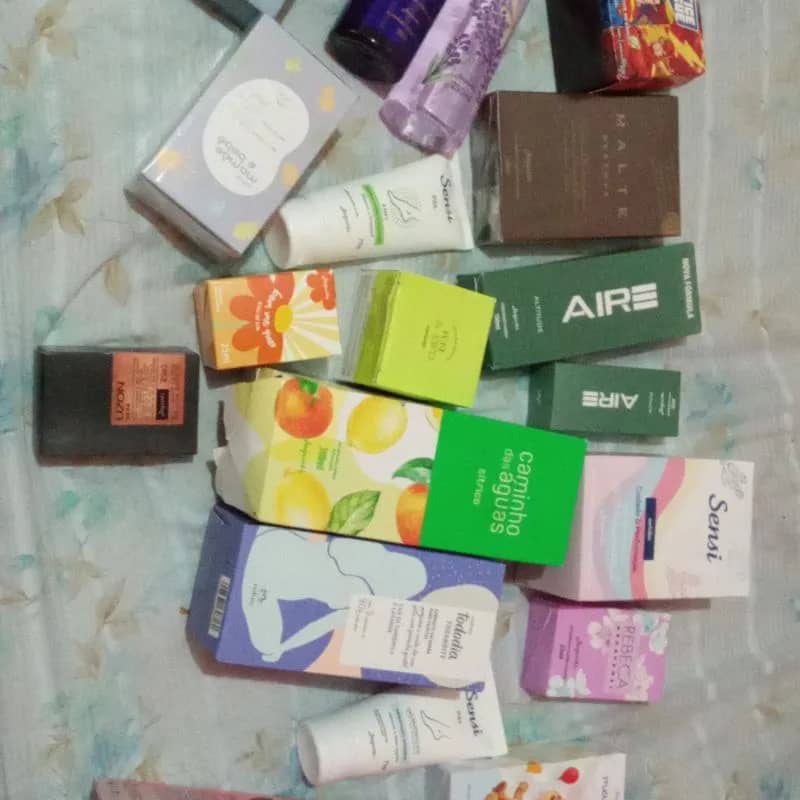 Imagem da campanha Kit com 11 produtos variados desde creme até perfumes da Jequiti.