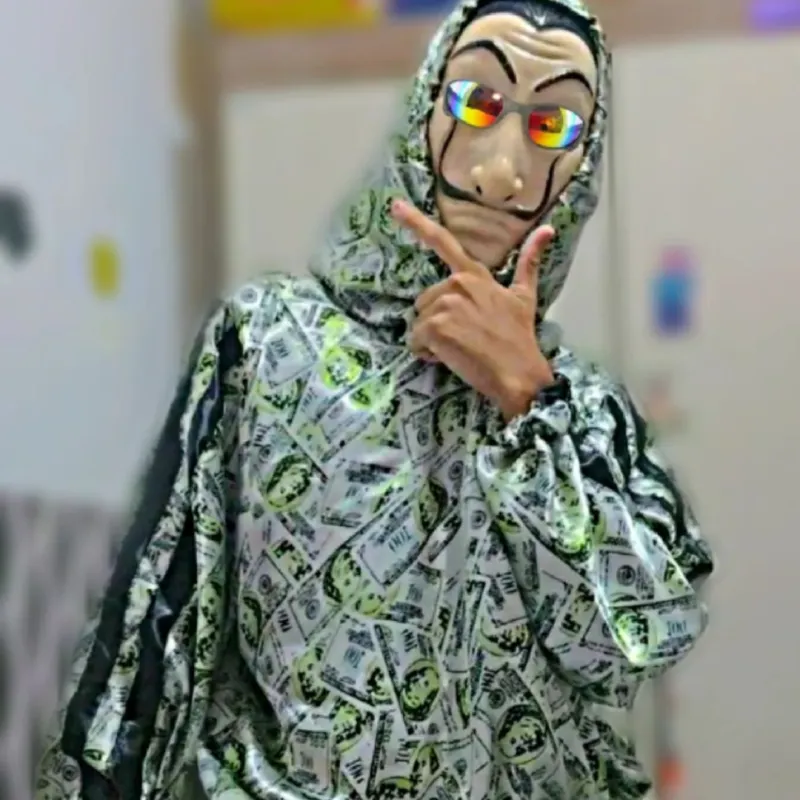 Imagem da campanha LA CASA DE PAPEL COMPLETO OU 250$ NO PIX