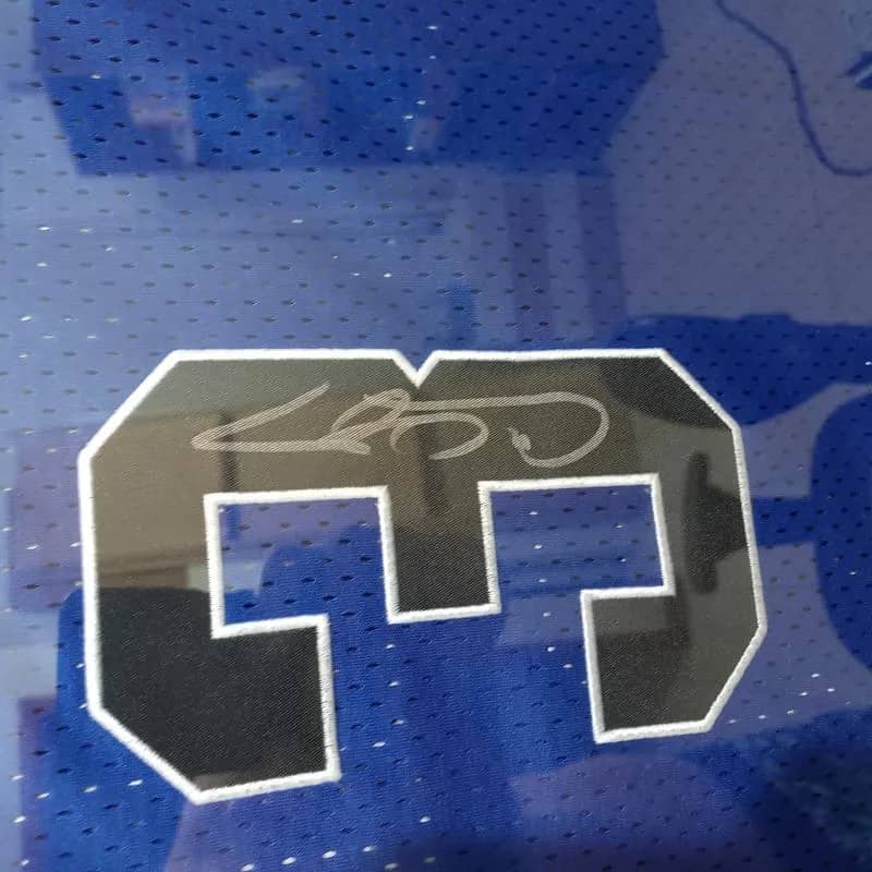 Imagem da campanha One tree hill camisa Autografada Lucas