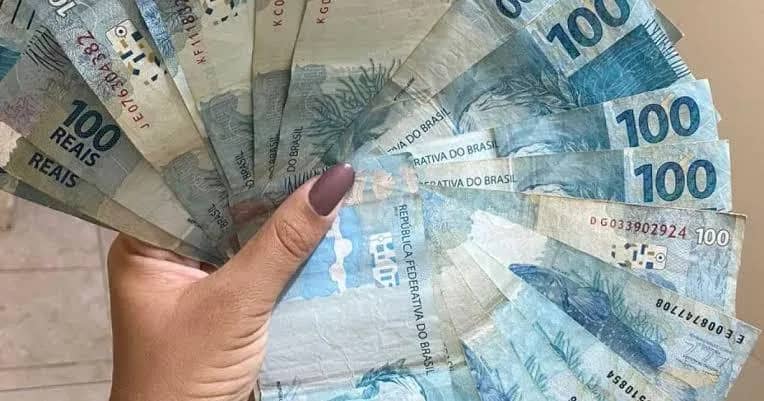 Imagem da campanha 2000 reais em dinheiro no PIX