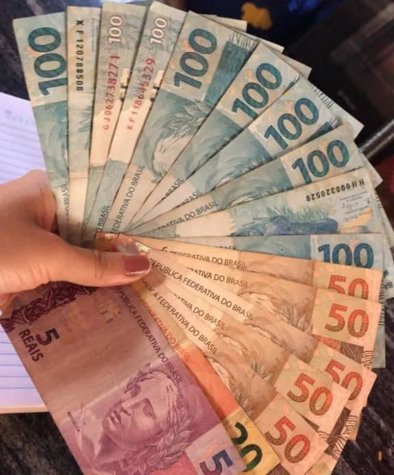 Imagem da campanha AJUDINHA NA RIFINHA