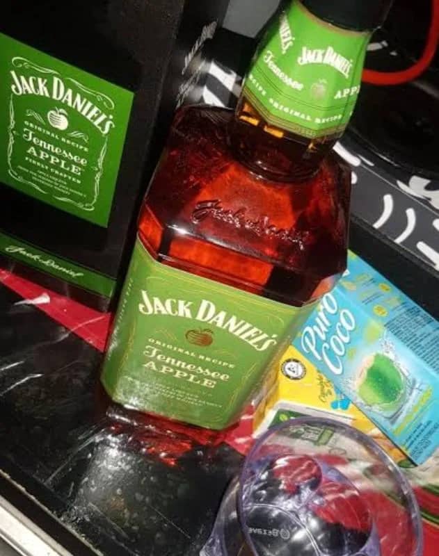 Imagem da campanha Combo Jack mais enérgico e gelo de cocô