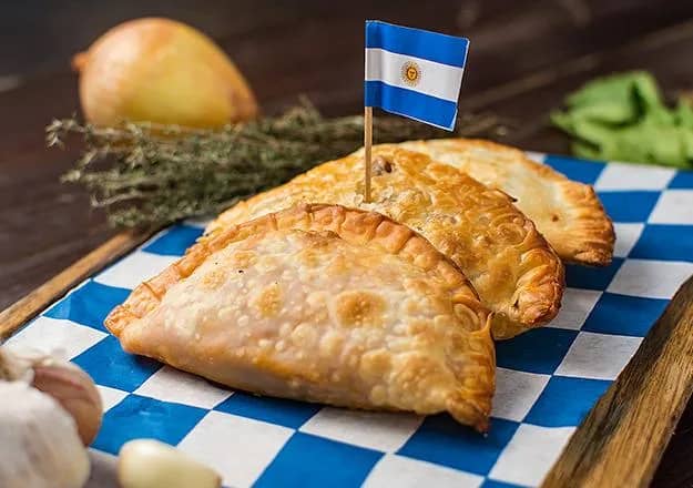 Imagem da campanha Pastel Argentino recheado de pedaços de chinelo com goiabada