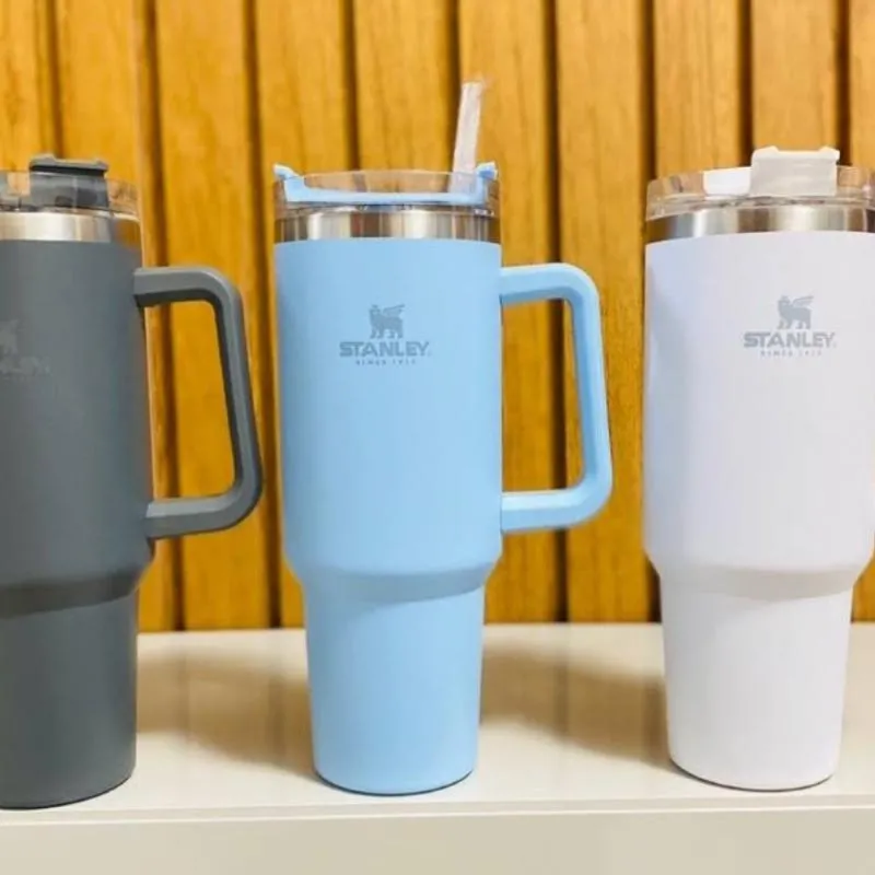 Imagem da campanha COPO TÉRMICO PERSONALIZADOS COM SEU NOME + 300 REAIS NO PIX