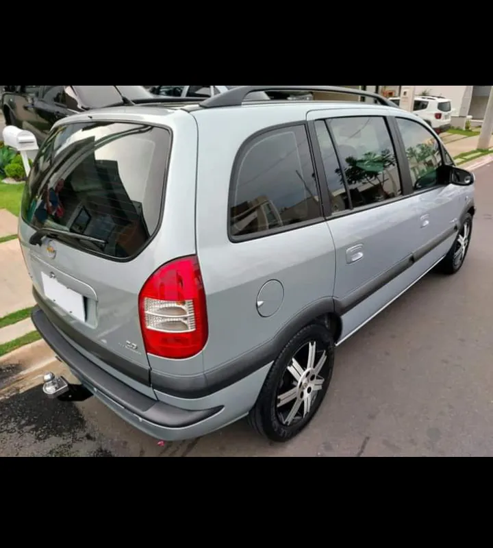 Imagem da campanha Zafira 2009