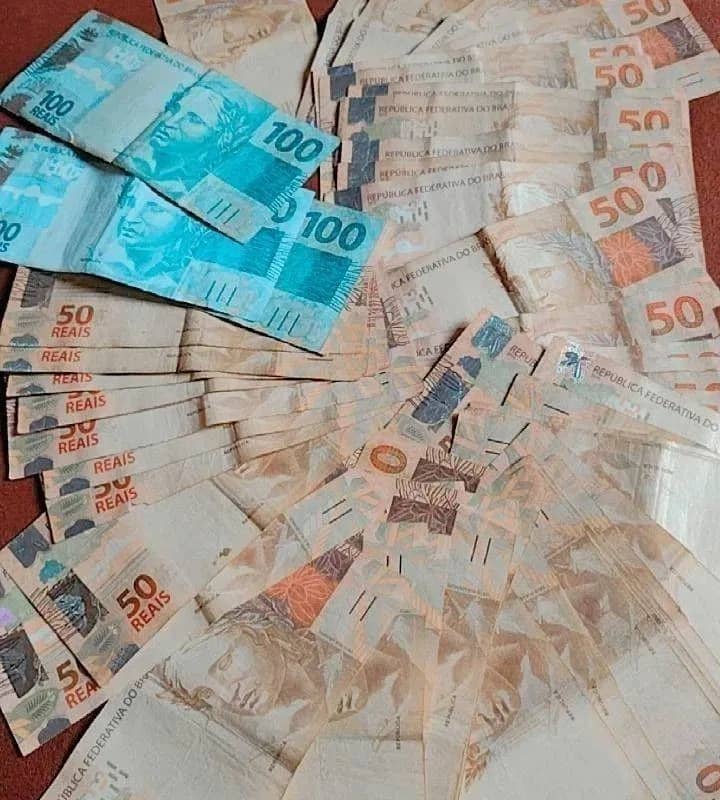 Imagem da campanha R$2000 no pix