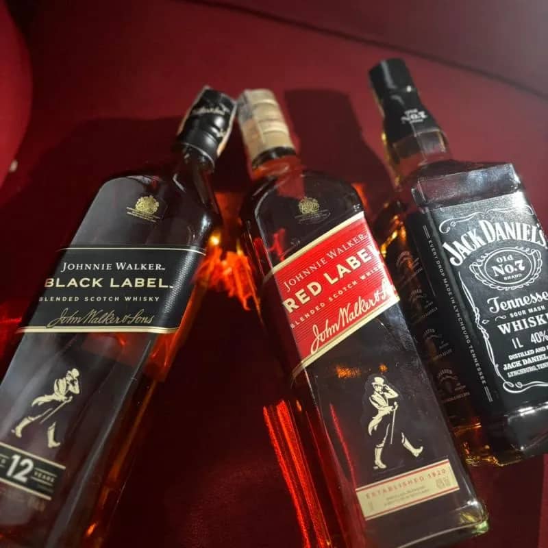 Imagem da campanha COMBO DE 3 WHISKY OU 300 NO PIX