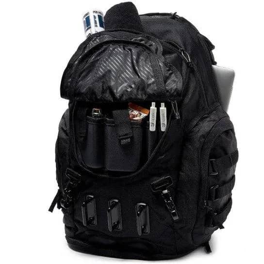 Imagem da campanha Mochila Oakley Kitchen Sink 34L - preta