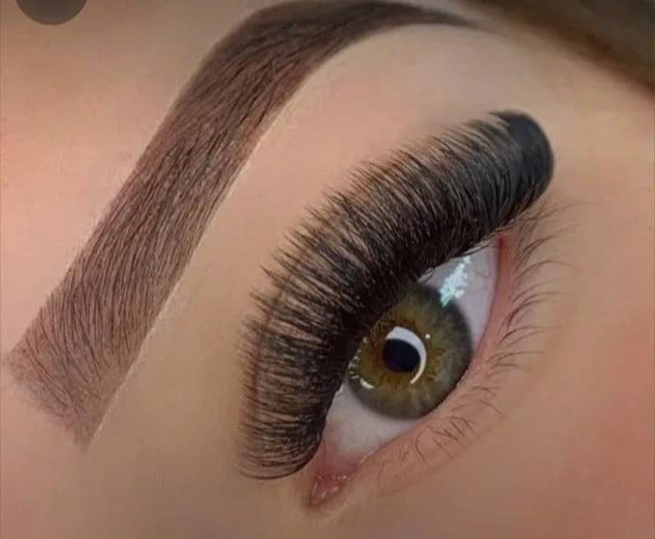 Imagem da campanha Extensão de cilios e sobrancelha