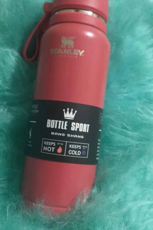 Imagem da campanha Garrafa térmica de 1 LT e 1 copo da Barbie térmico de 900ml