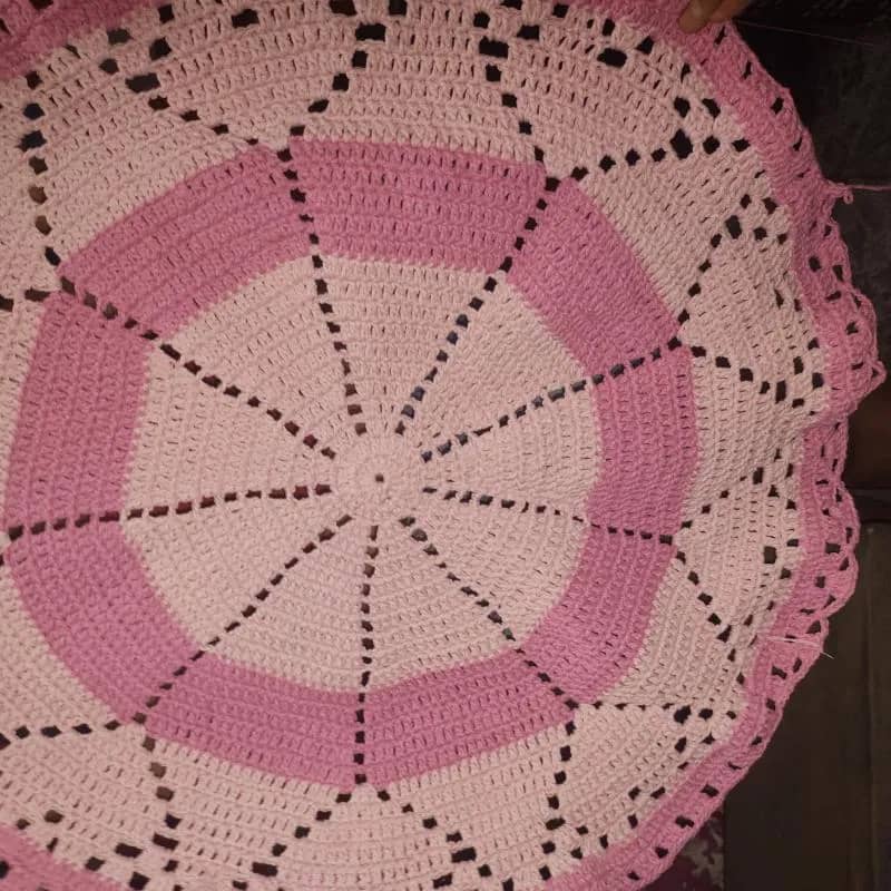 Imagem da campanha Ajude-se a Maria tapete centro de sala