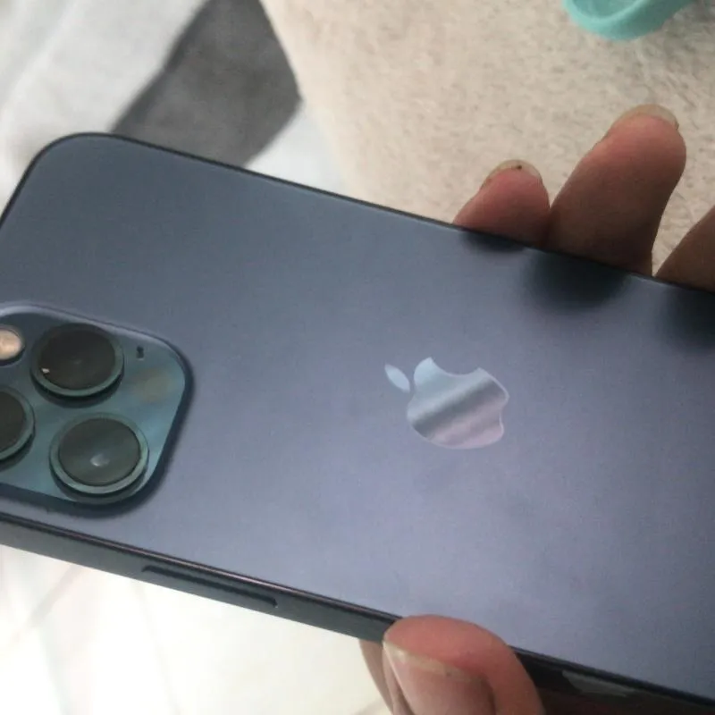 Imagem da campanha iPhone 12 Pro 💸📲