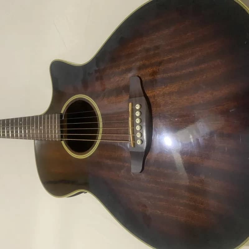 Imagem da campanha Está lindo violão Crafter 1972 since pode ser seu