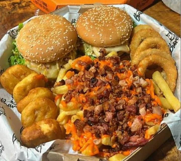 Imagem da campanha UM COMBO OU 120 REAIS NO PIX