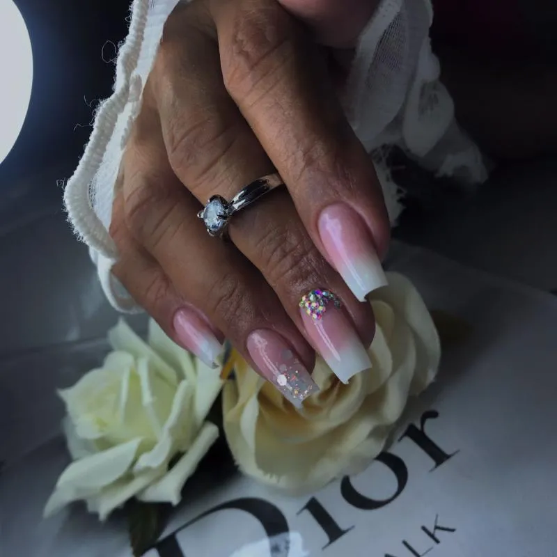 Imagem da campanha Aplicação de alongamento+ manutenção