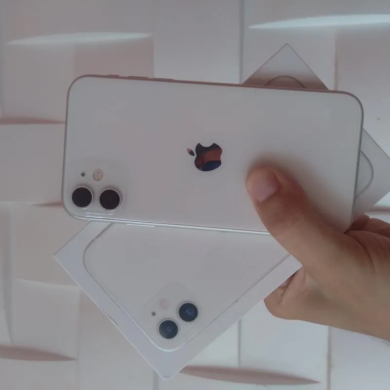 Imagem da campanha Iphone 11,branco, na garantia apple