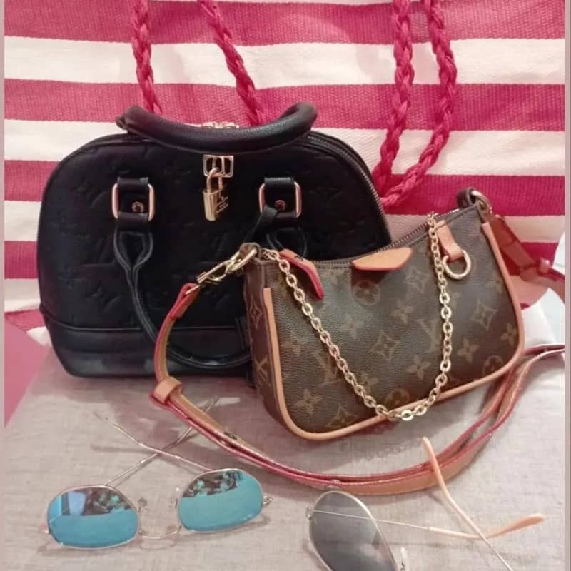 Imagem da campanha Bolsas Louis Vitton e Ray Ban