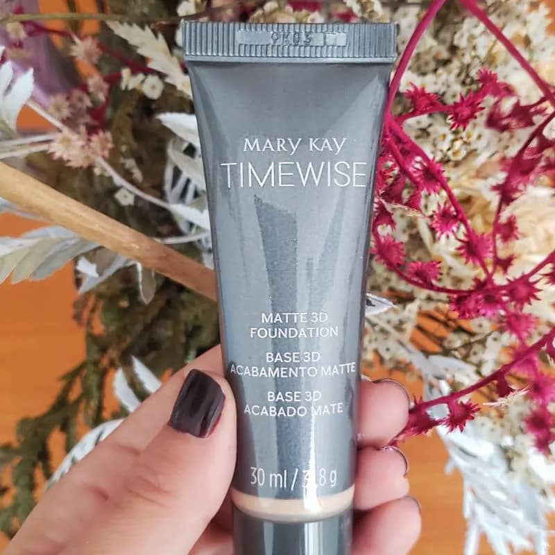 Imagem da campanha Base marykay- Essa rifa tem o intuito de ajudar a finalizar o estou de bases MK. Então teremos bastante ganhadores.