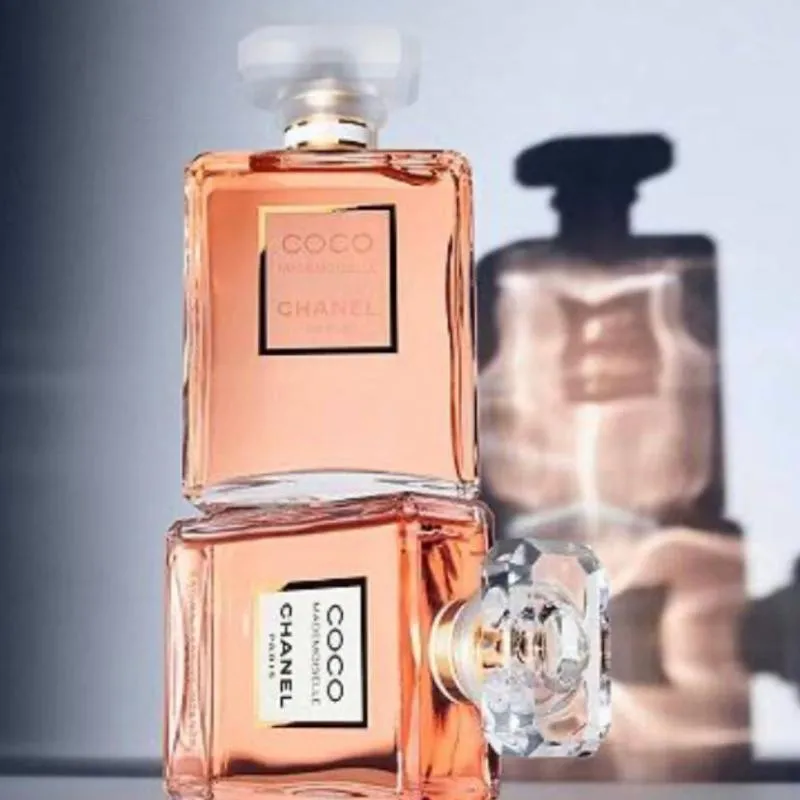 Imagem da campanha COCO MADEMOISELLE Um perfume feminino ambarado surpreendentemente fresco e de personalidade inconfundível.