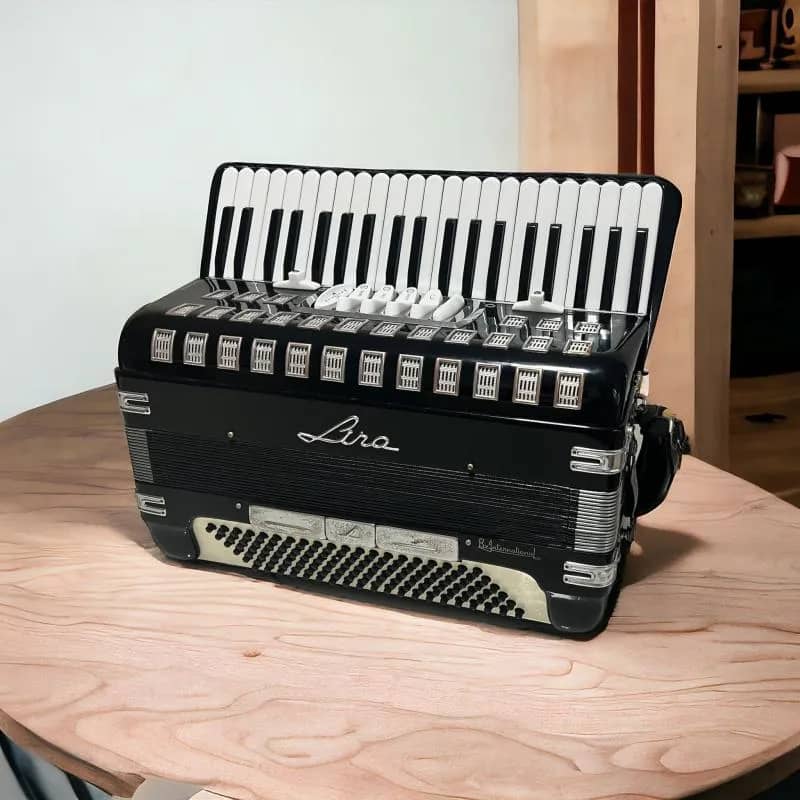 Imagem da campanha ACORDEON LIRA 120bx (italy)