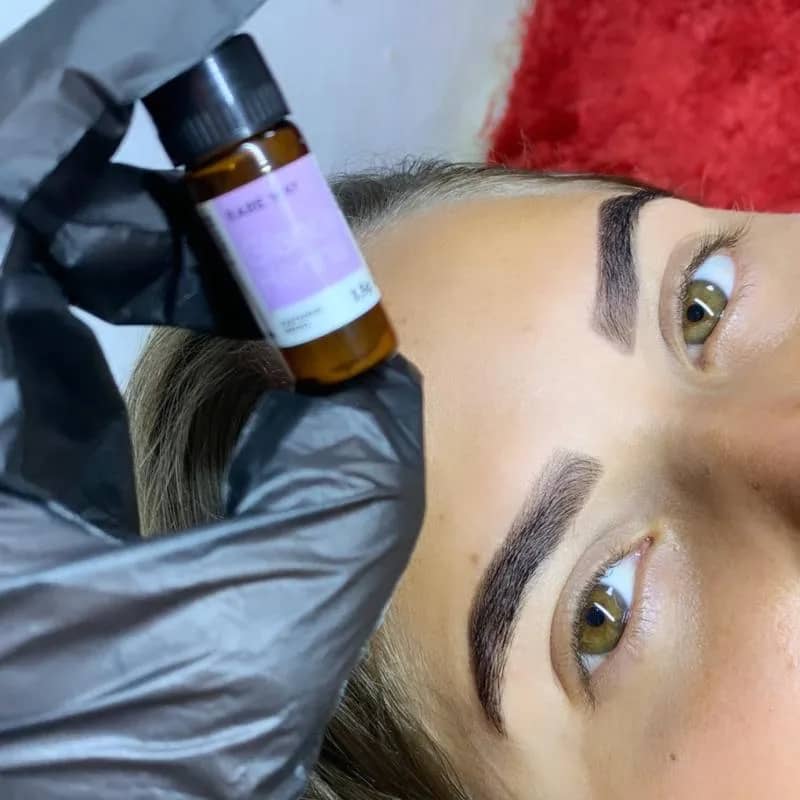 Imagem da campanha Trança nago lateral ou topo+2 designer com henna