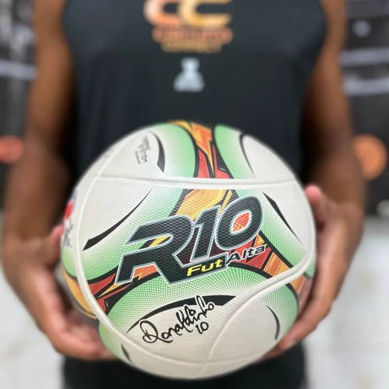 Imagem da campanha Páscoa das Crianças 🍫⚽️