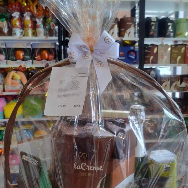 Imagem da campanha Cesta de chocolates da cacau show no valor de 380,00 reais em Prol dos tratamentos da Juh