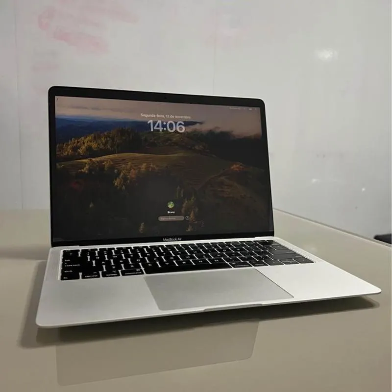 Imagem da campanha MAC BOOK AIR 2019
