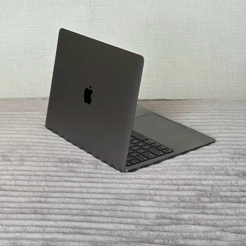 Imagem da campanha Sua Chance de Ter um MacBook Air M1 ou Embolsar R$5.000,00!