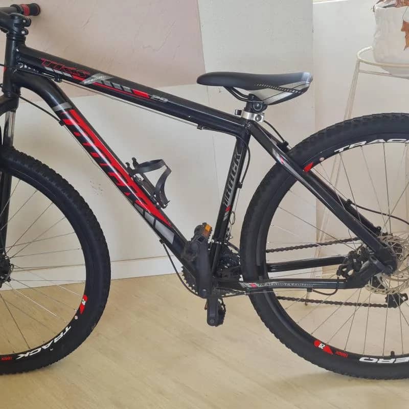 Imagem da campanha Bicicleta Aro 29 marca TRACK, usada em ótimas condições.