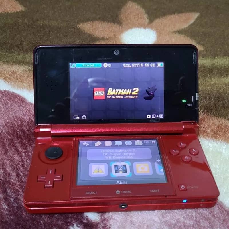 Imagem da campanha Nintendo 3ds vermelho