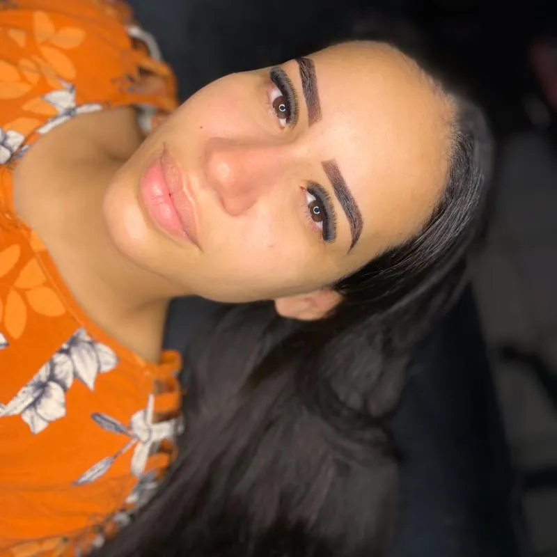 Imagem da campanha 12 extensão de cílios + sobrancelhas