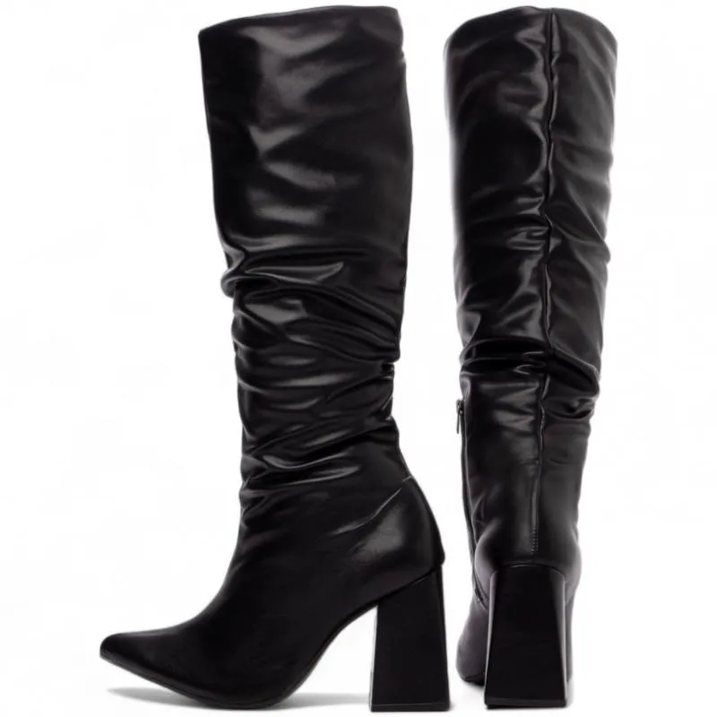 Imagem da campanha Premio: Uma bota no valor de R$300,00 a escolher.