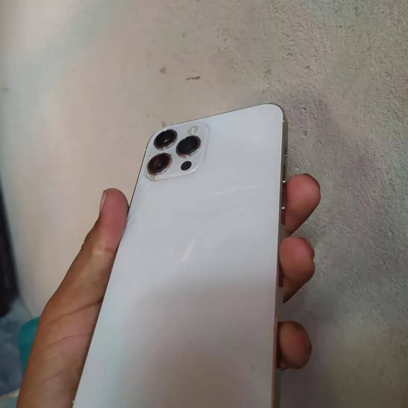 Imagem da campanha Rifa de um IPhone 12 pro Max 128GB(2 meses de uso ) ou 2Mil reais no pix  na hora.