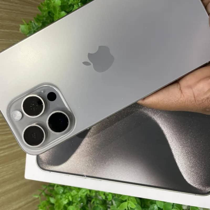 Imagem da campanha iPhone 15 Pro max ou 6k no pix!